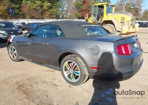 2010 Ford Mustang V6 Premium z USA, uszkodzony, nr VIN 1ZVBP8EN2A5113344